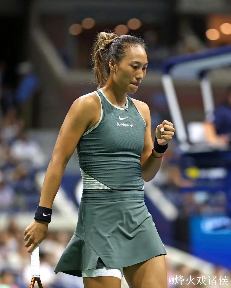 WTA总决赛郑钦文0-2萨巴伦卡 谢淑薇组合遭逆转 WTA总决赛郑钦文0-2萨巴伦卡 谢淑薇组合遭逆转