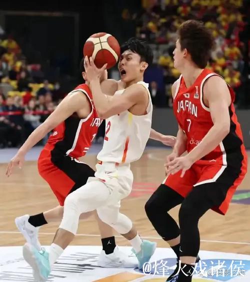 徐杰三双广东险胜北控 郭昊文24分同曦胜新疆